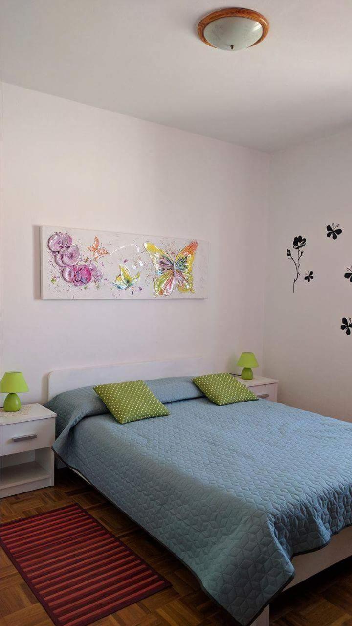 Apartments Kolorcek Izola Exterior foto