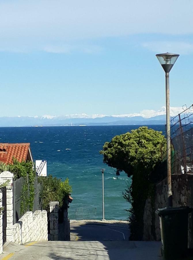 Apartments Kolorcek Izola Exterior foto
